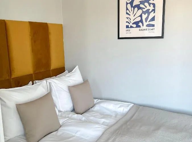 Studio Apartment Station